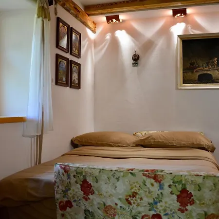 Rustic Petra Apartment