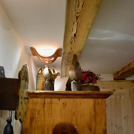 Rustic Petra Apartment